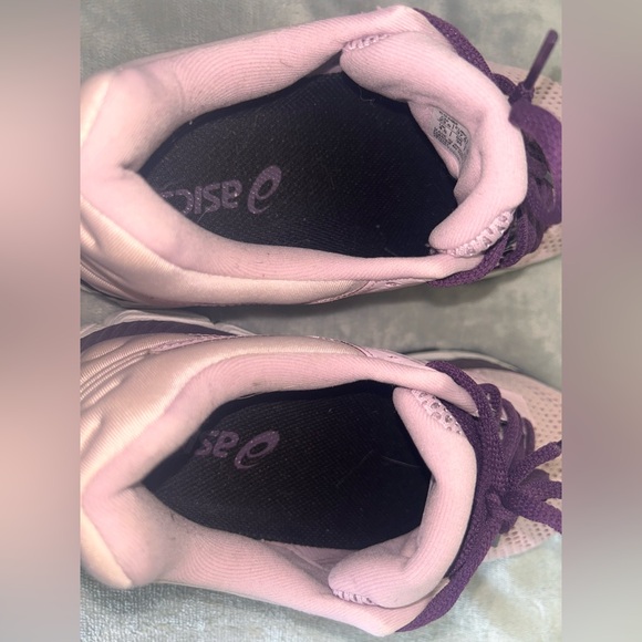 Pre-Owned. Asics Gel-Glorify 4, tennis shoes. - Picture 8 of 9